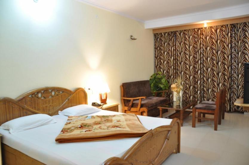 Ark Hotel Dalhousie Room photo